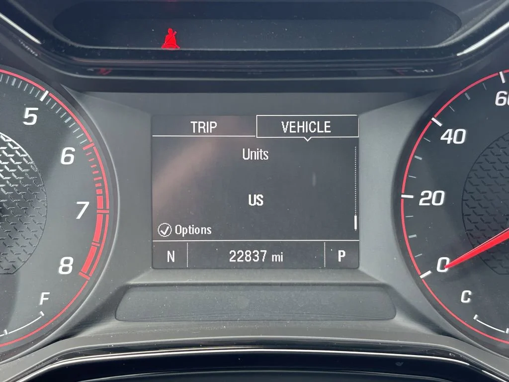 Used 2024 Summit White Chevrolet 1RS image 31