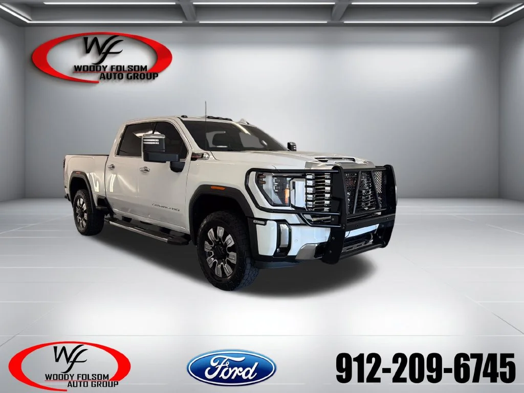 Used 2025 White GMC Denali image 1