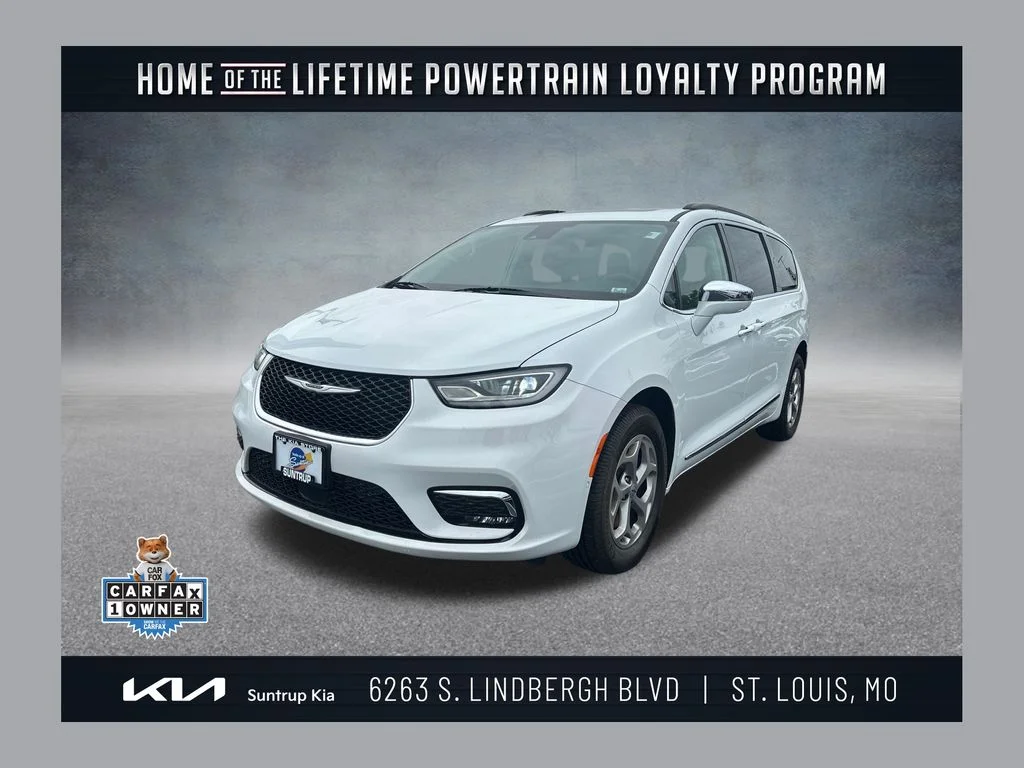 2022 Chrysler Pacifica Limited's photo