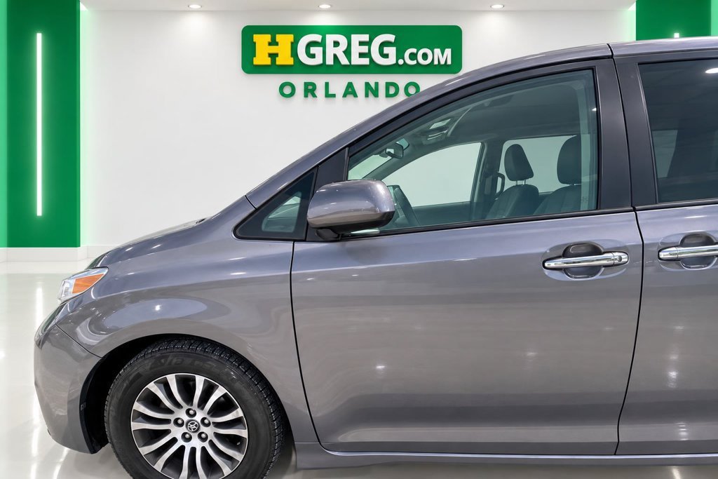 Used 2019 Predawn Gray Mica Toyota XLE image 5