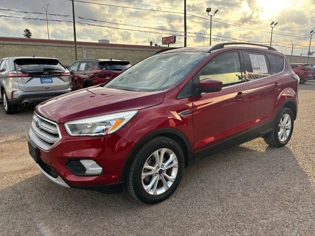 Used 2018 Red Ford SE image 3