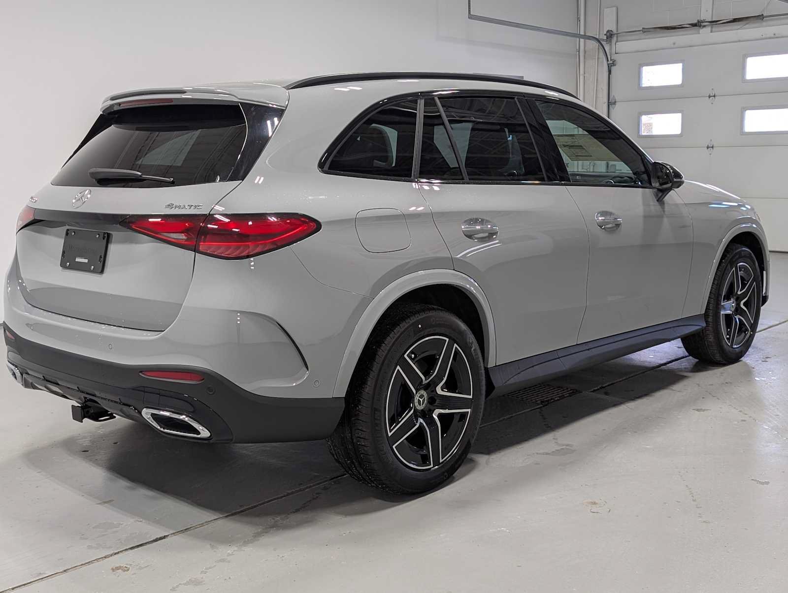 New 2026 MANUFAKTUR Alpine Grey Mercedes-Benz GLC 300 image 7