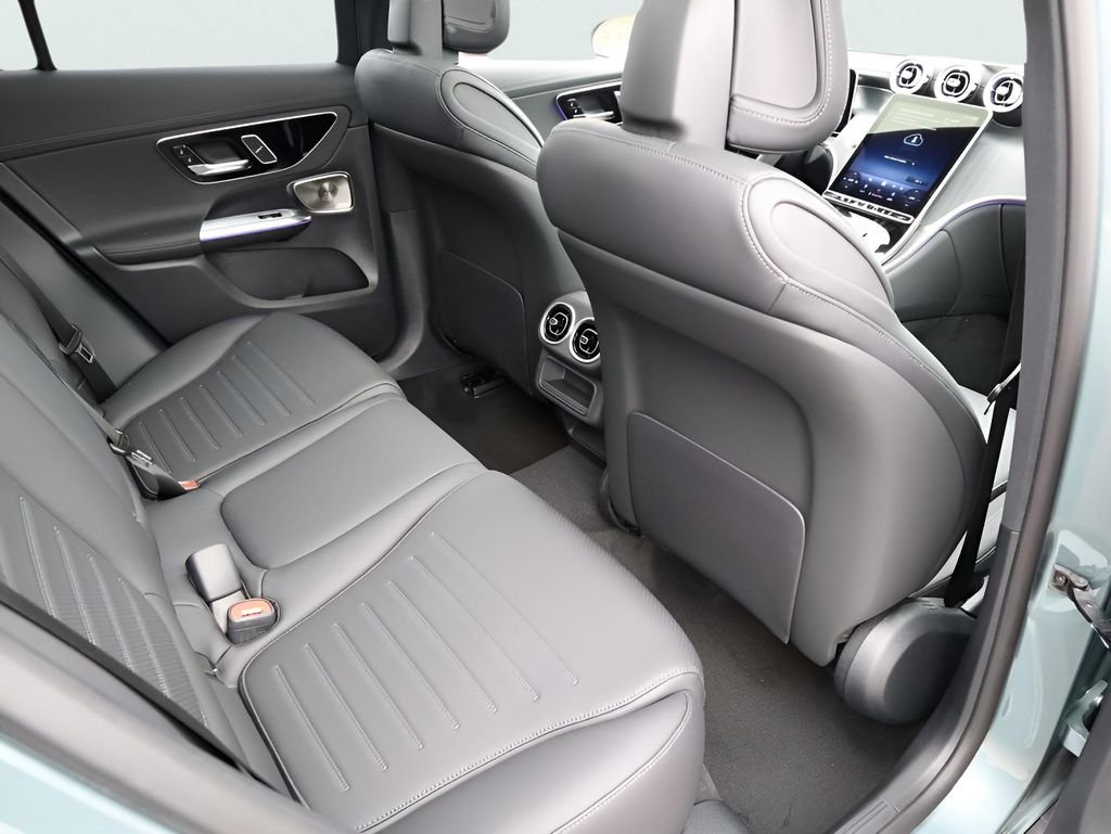 Used 2026 Verde Silver Metallic Mercedes-Benz GLC 350e image 13