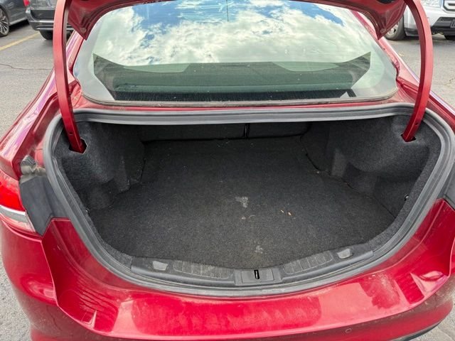 Used 2017 Red Ford SE image 5