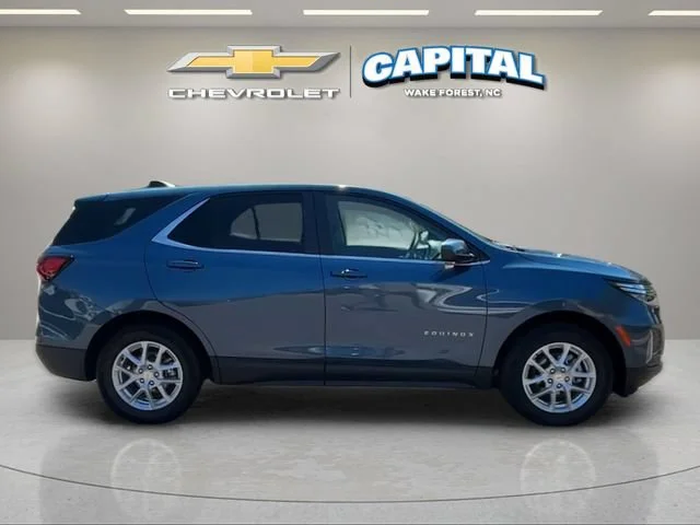 Used 2024 Lakeshore Blue Metallic Chevrolet LT image 6