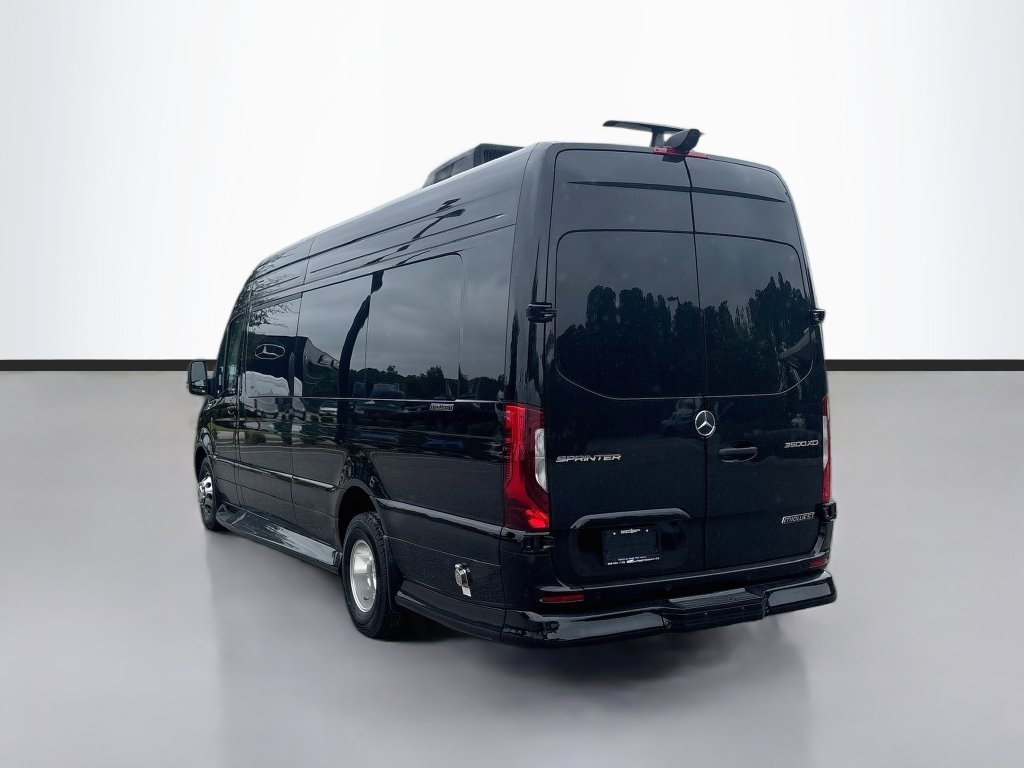 New 2026  Mercedes-Benz Midwest Business Class J Club image 8