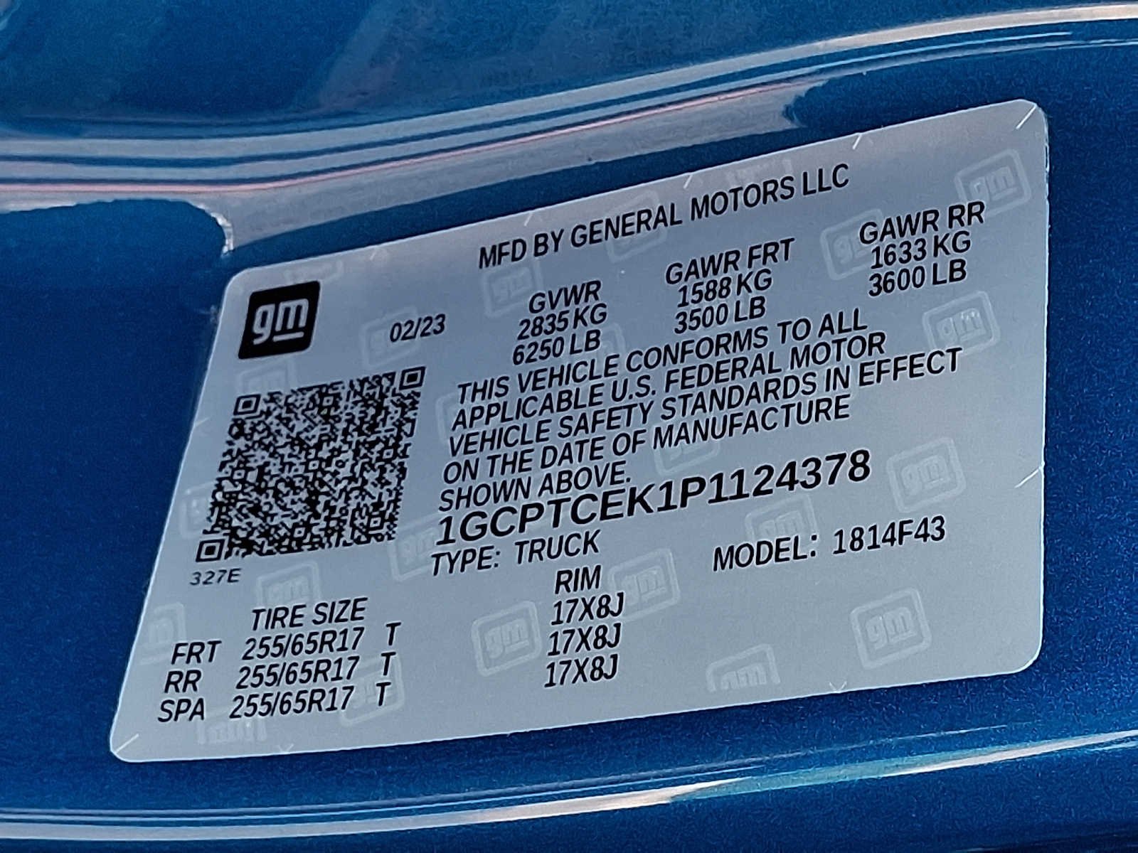 Used 2023 GLACIER BLUE METALLIC Chevrolet 4WD LT image 27