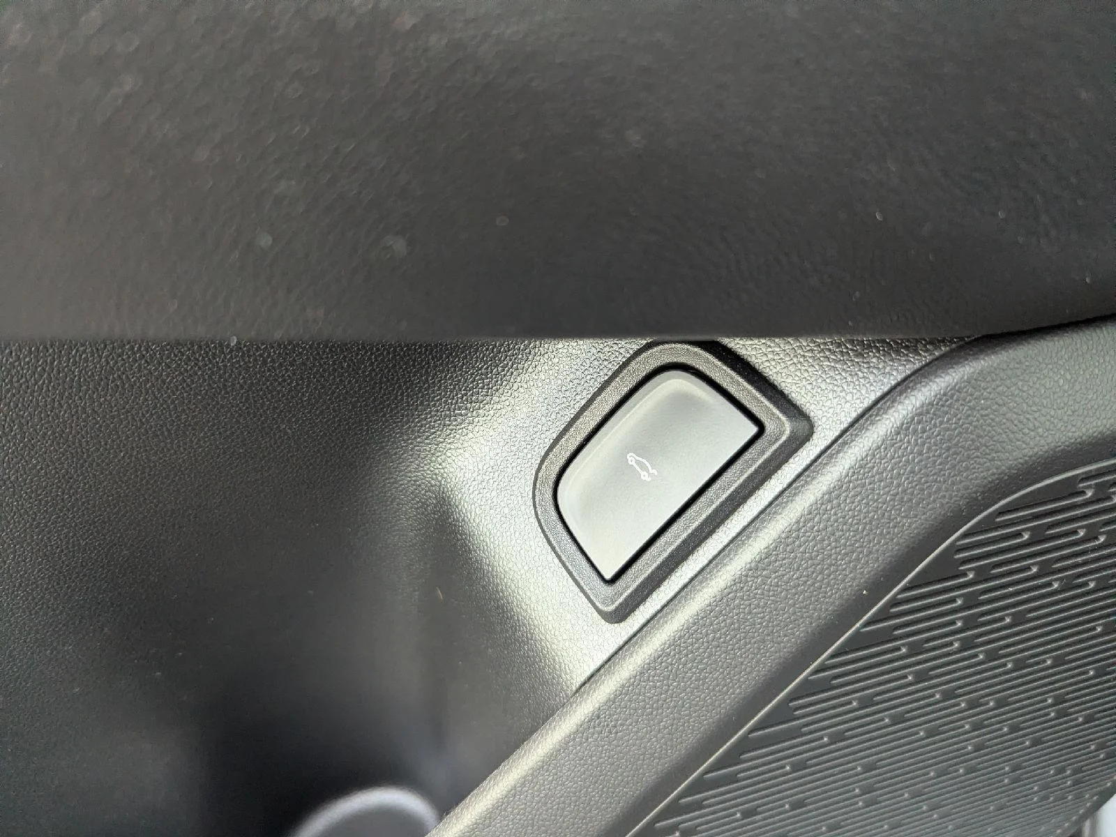 New 2027 Sterling Gray Metallic Chevrolet LT image 48