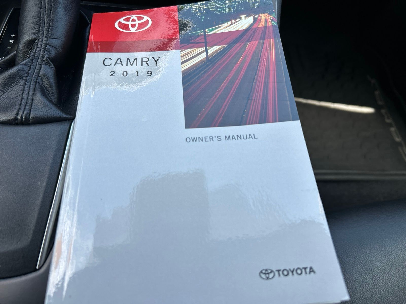 Used 2019 Blue Toyota SE image 18