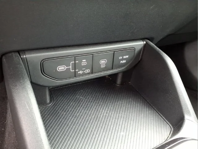 2025 Kia K4 LXS - Photo 21