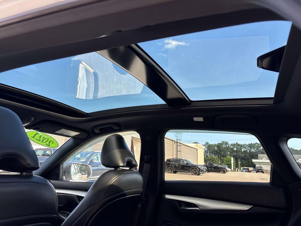 Used 2021 White INFINITI LUXE image 13