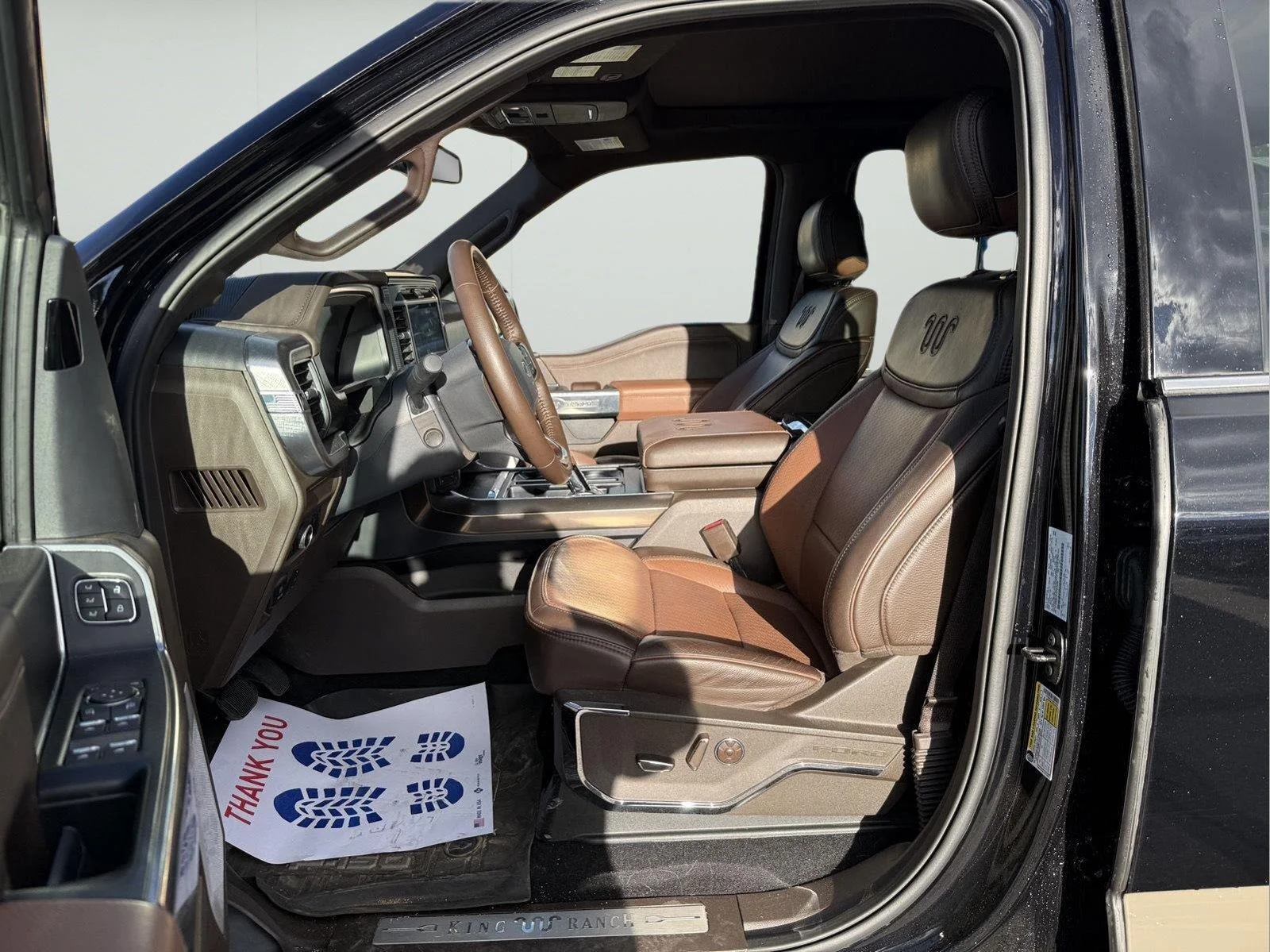 Used 2025 Agate Black/Marsh Gray Ford King Ranch image 9