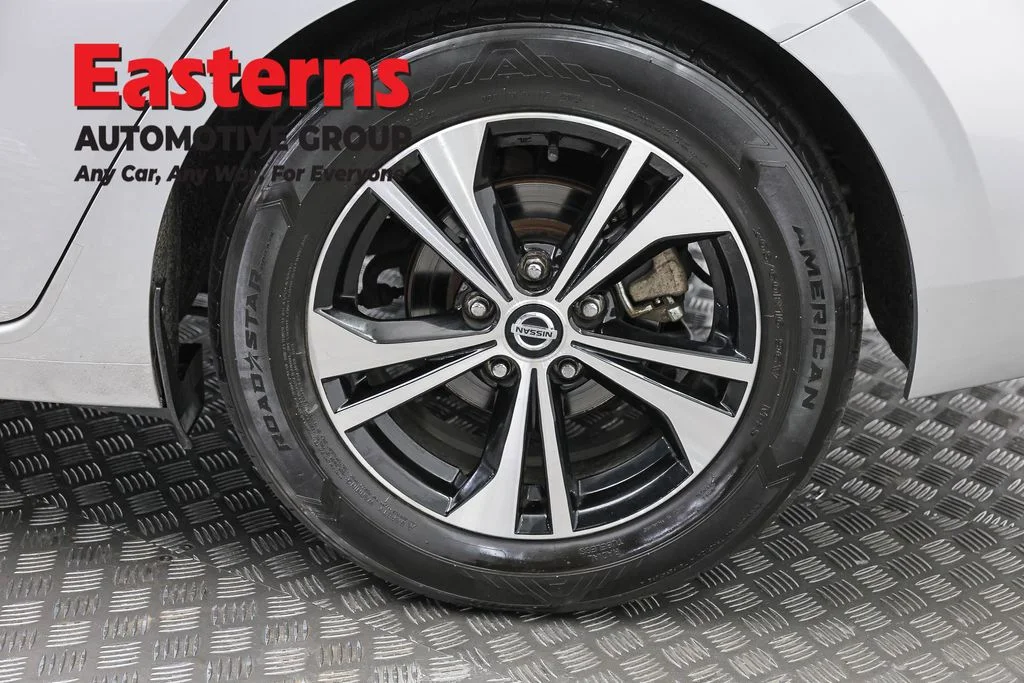 Used 2022 Silver Nissan SV image 33