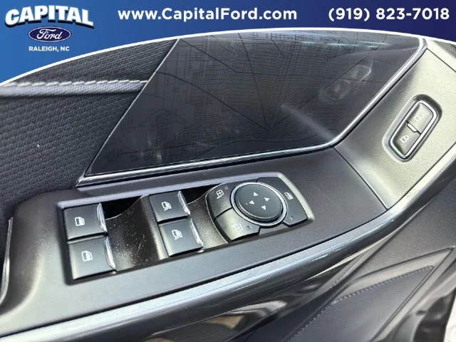 Used 2023 Gray Ford XLT image 21