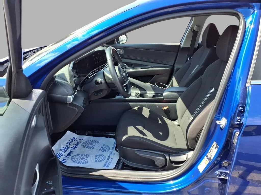Used 2025 Blue Hyundai SEL Convenience image 23