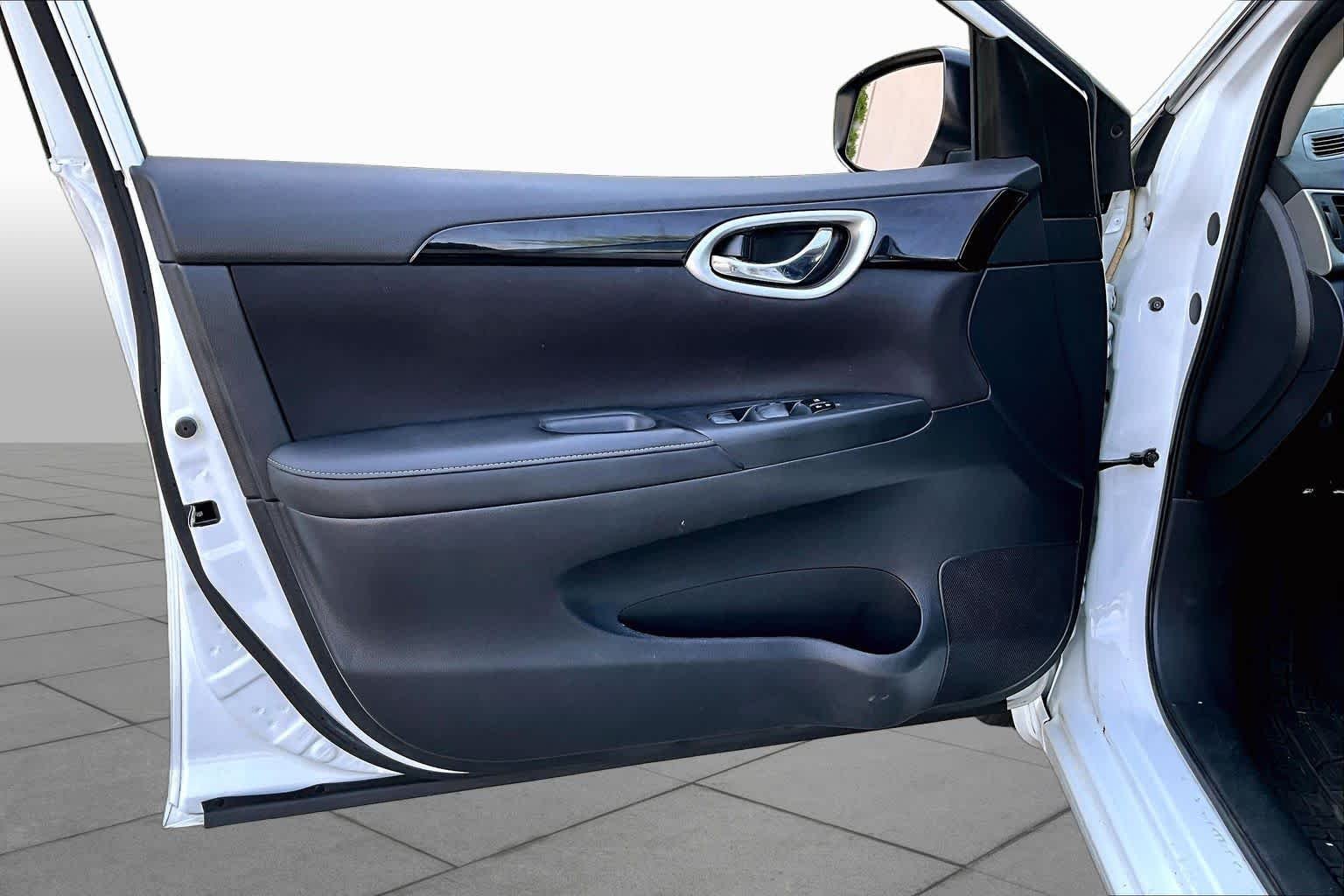 Used 2016 Aspen White Pearl Nissan SV image 22