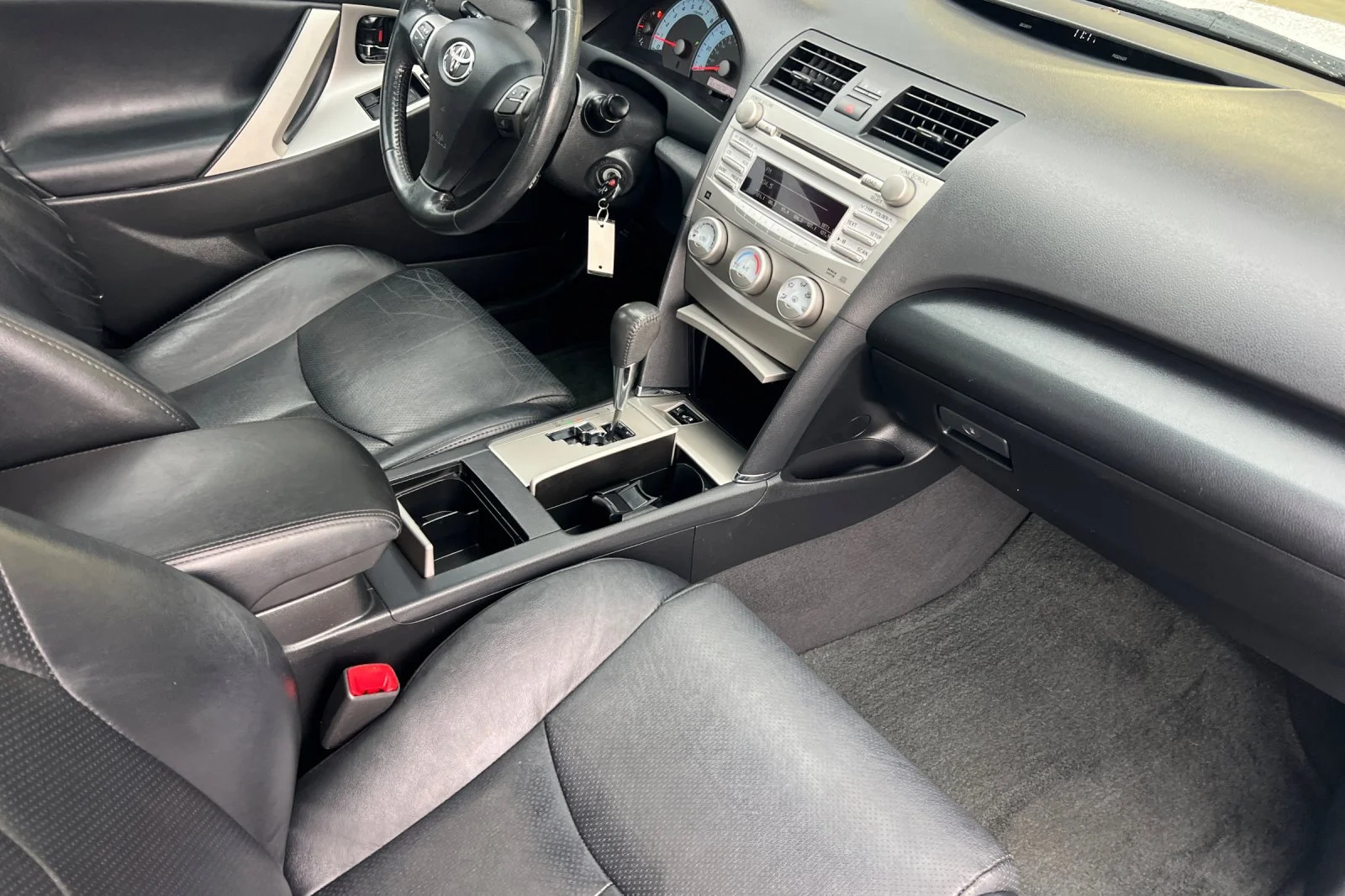 Used 2011 Super White Toyota SE image 15