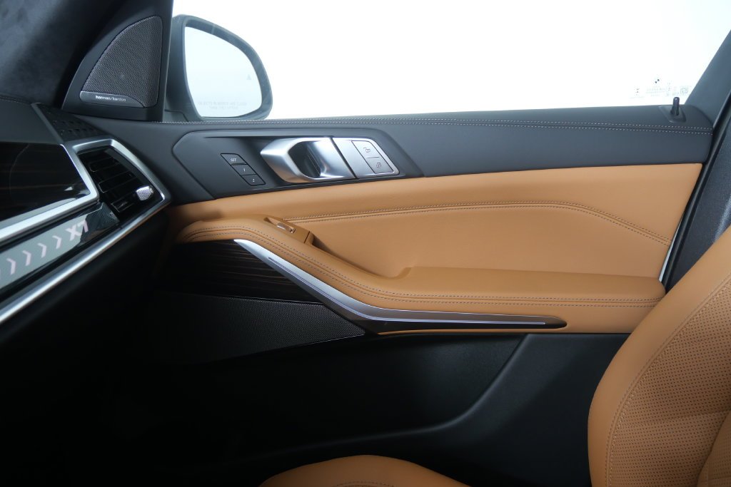 New 2027 Mineral White Metallic BMW xDrive40i image 27