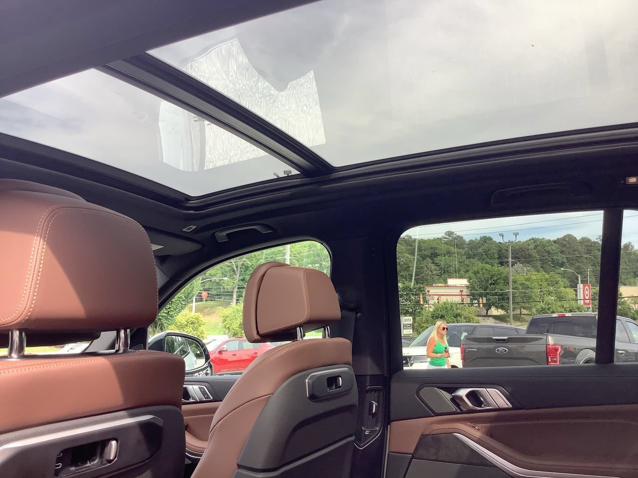 New 2026 Mineral White Metallic BMW sDrive40i image 29