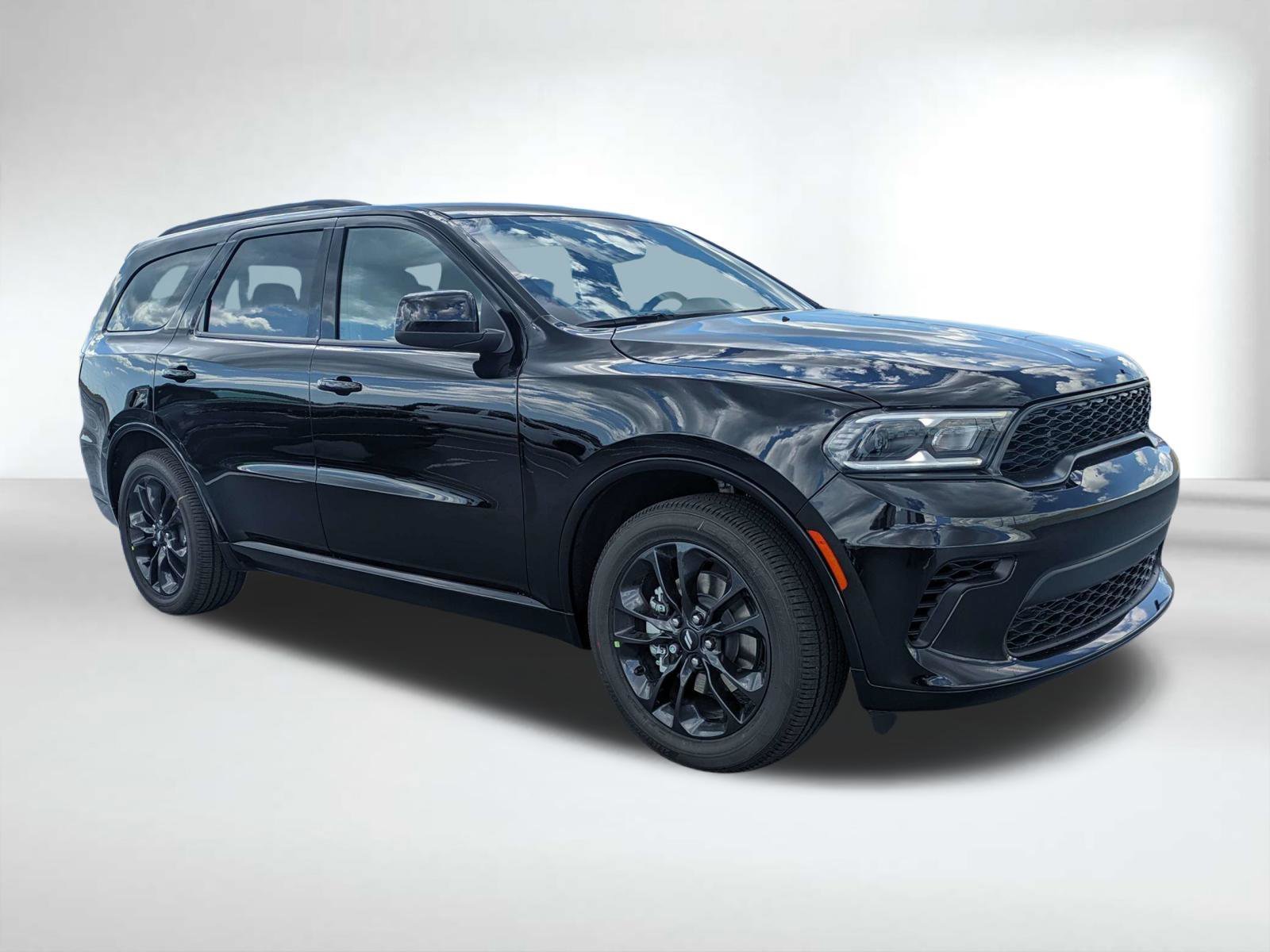 New 2026 Diamond Black Clear-Coat Exterior Paint Dodge GT image 2