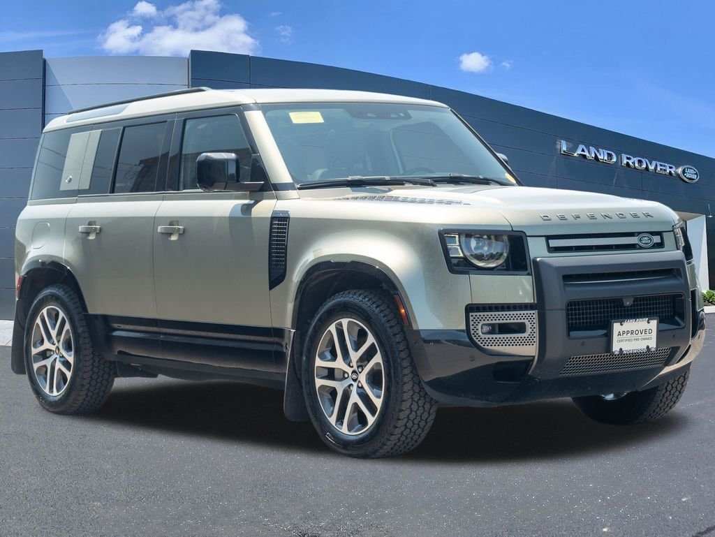 Used 2024 Green Land Rover X-Dynamic SE image 3