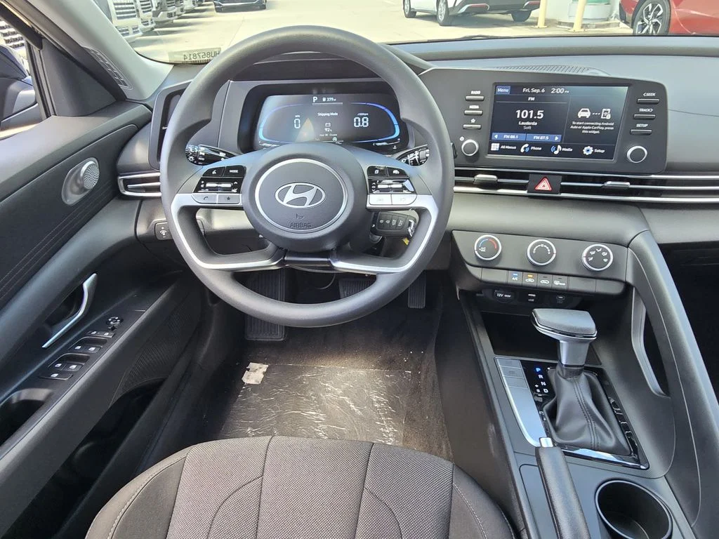New 2026 White Hyundai SE image 8