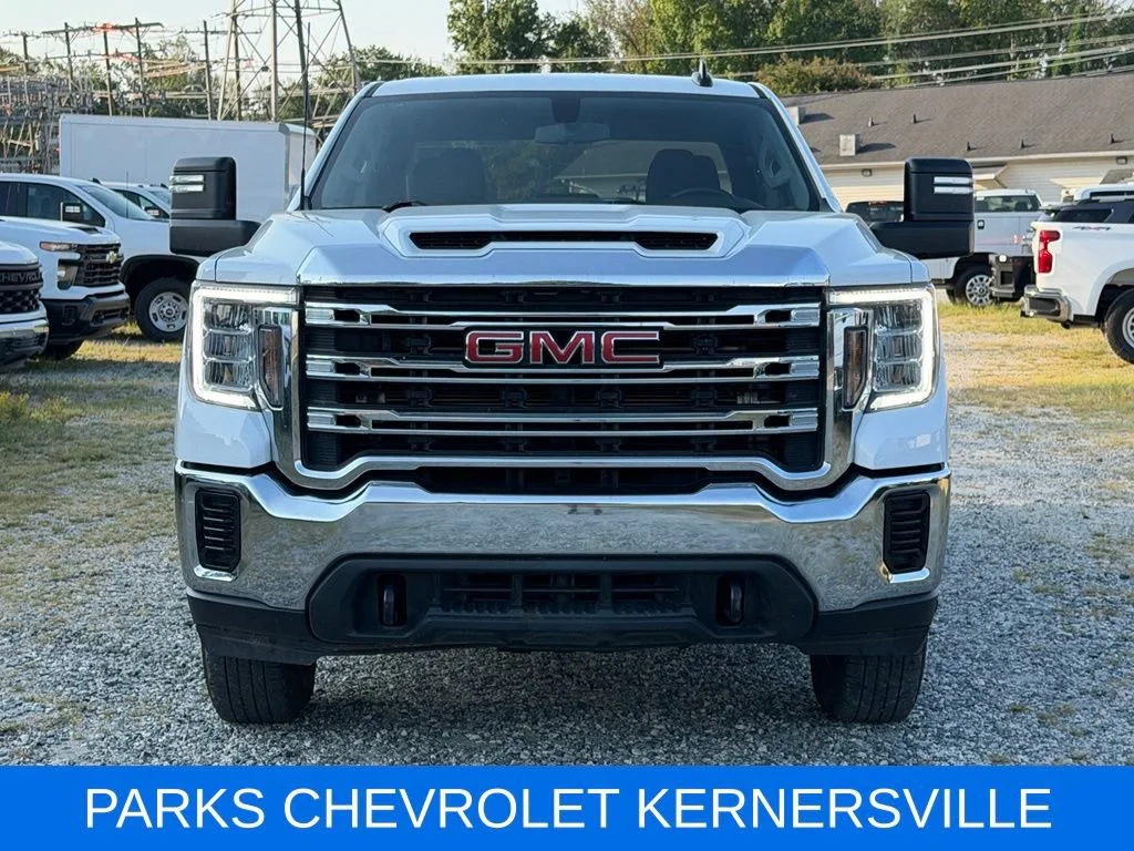 Used 2023 SUMMIT WHITE GMC SLE image 2
