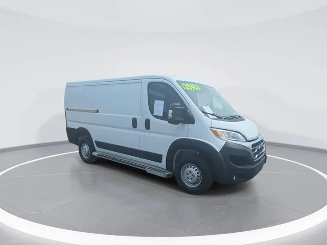 Used 2025 White Ram Base image 2