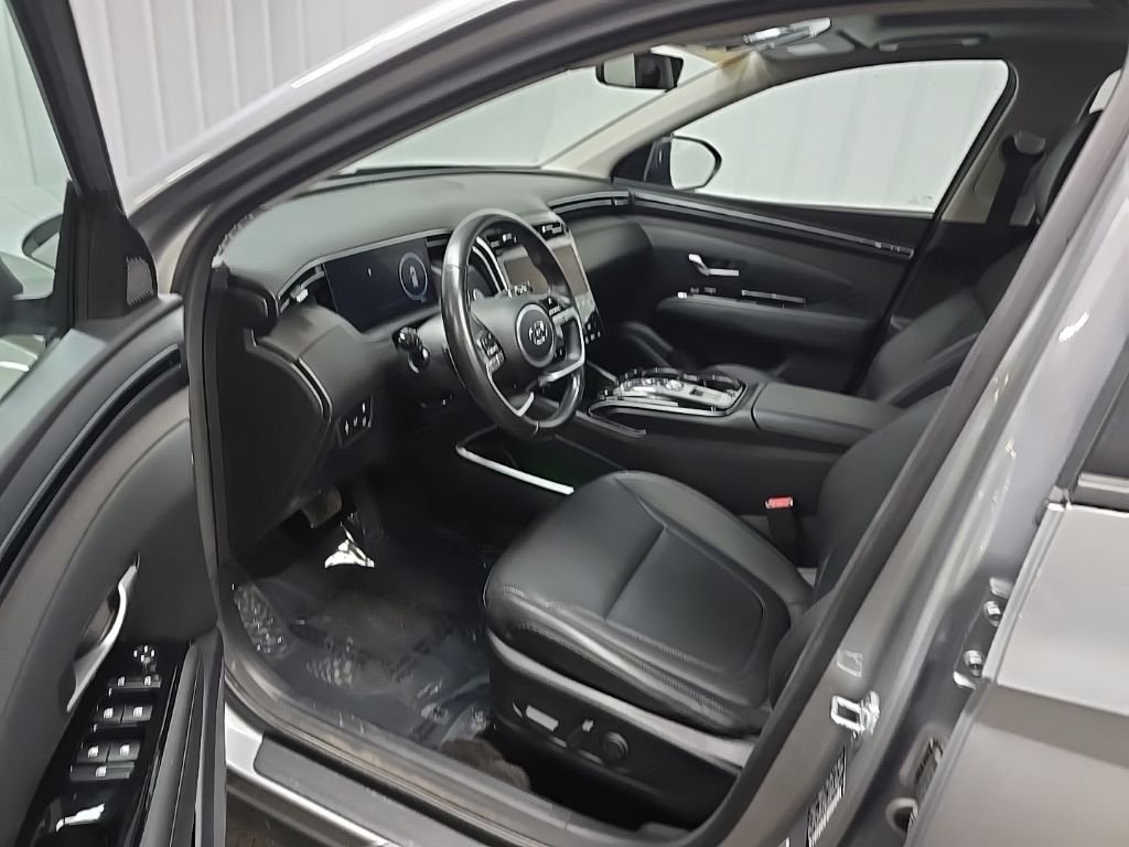 Used 2024 Silver Hyundai SEL Convenience image 30