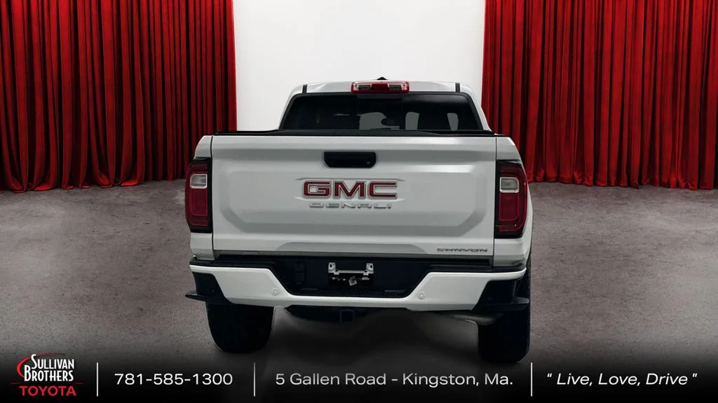 Used 2024 White GMC Denali image 6