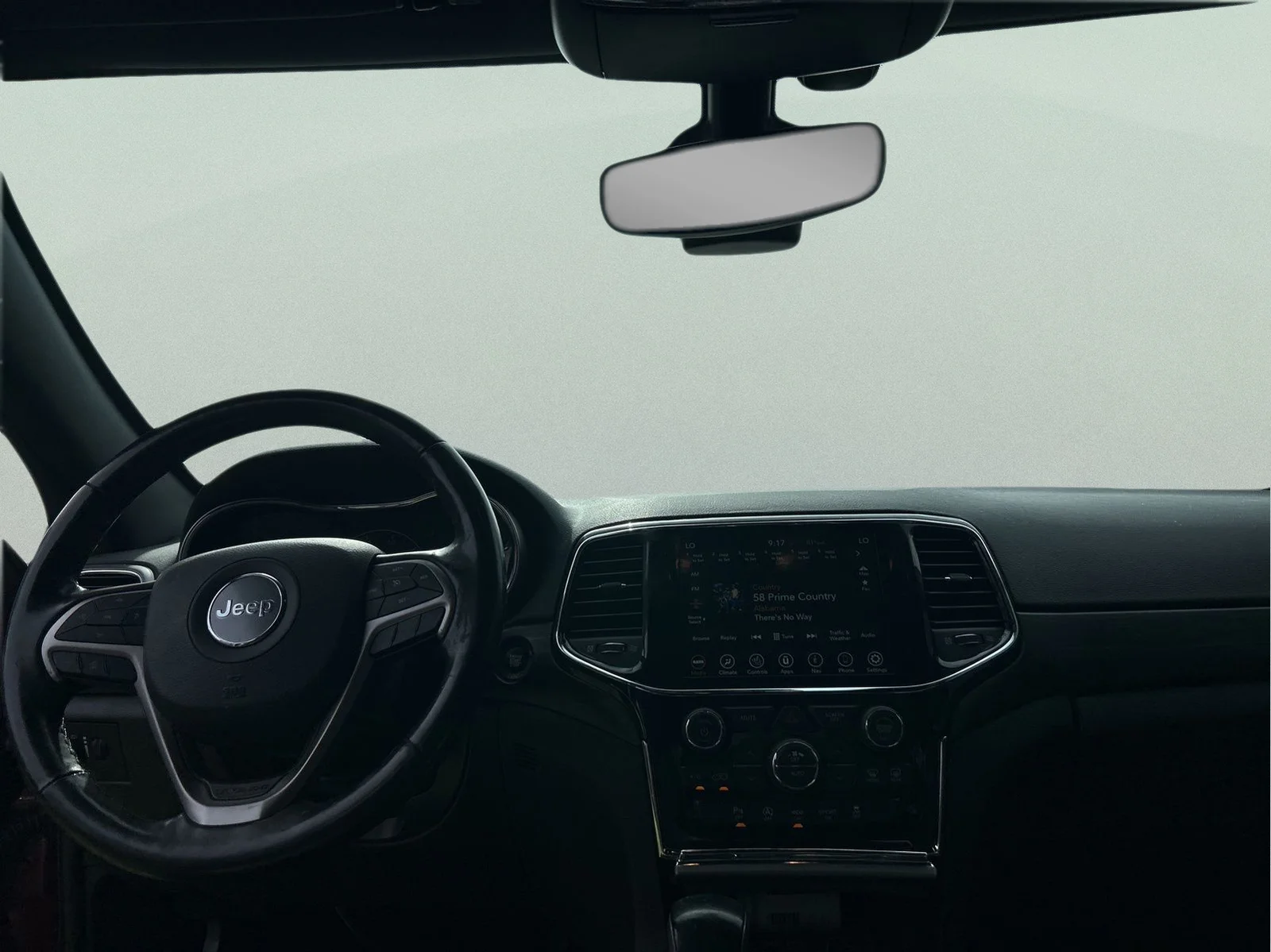 Used 2020 Velvet Jeep Altitude image 12