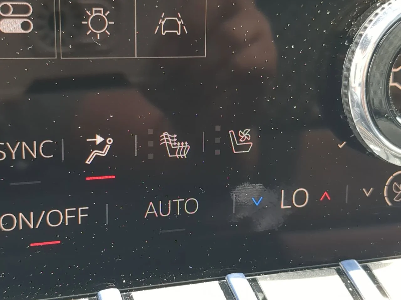 2026 GMC Acadia Denali - Photo 23