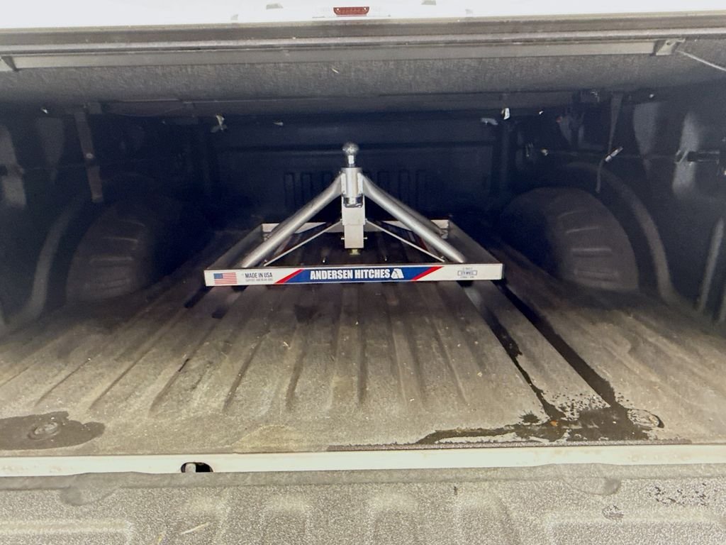 Used 2022 White Ford Lariat image 22