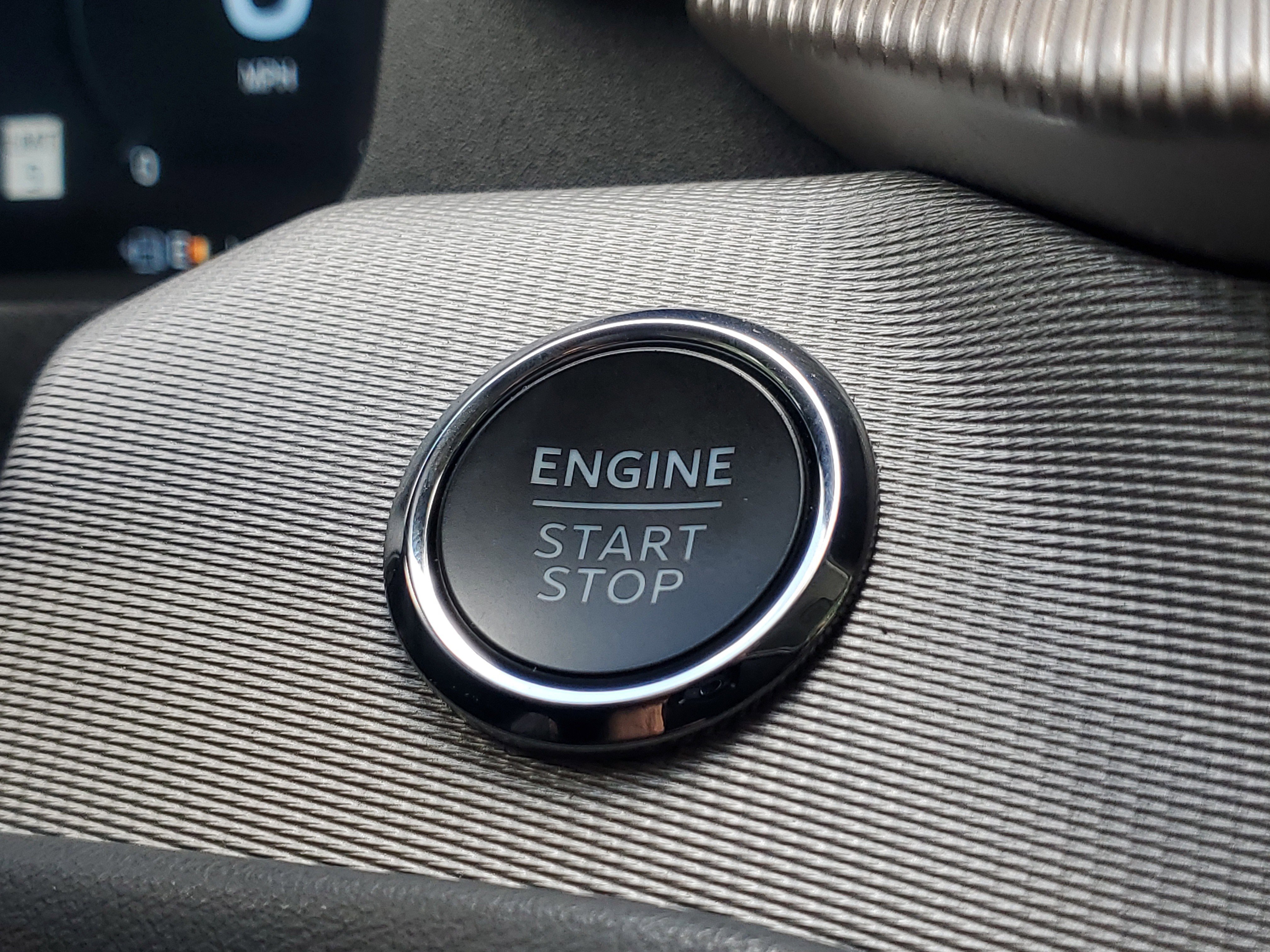 Used 2025 Vapor Blue Ford Active image 32