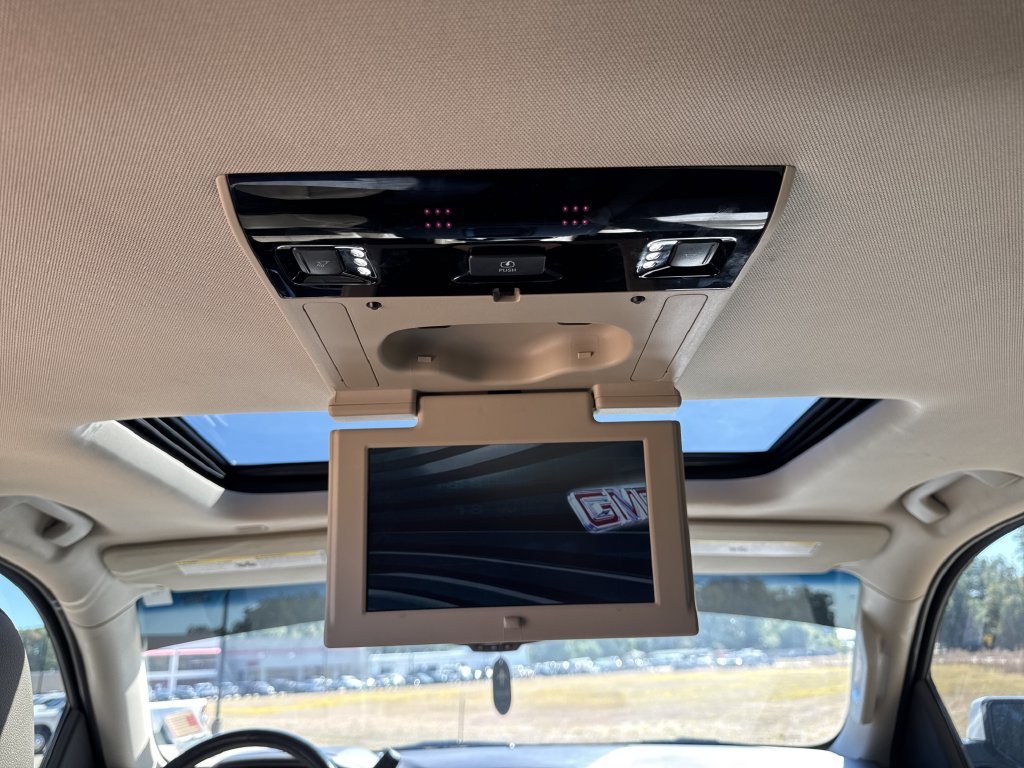 Used 2018 White GMC SLT image 12