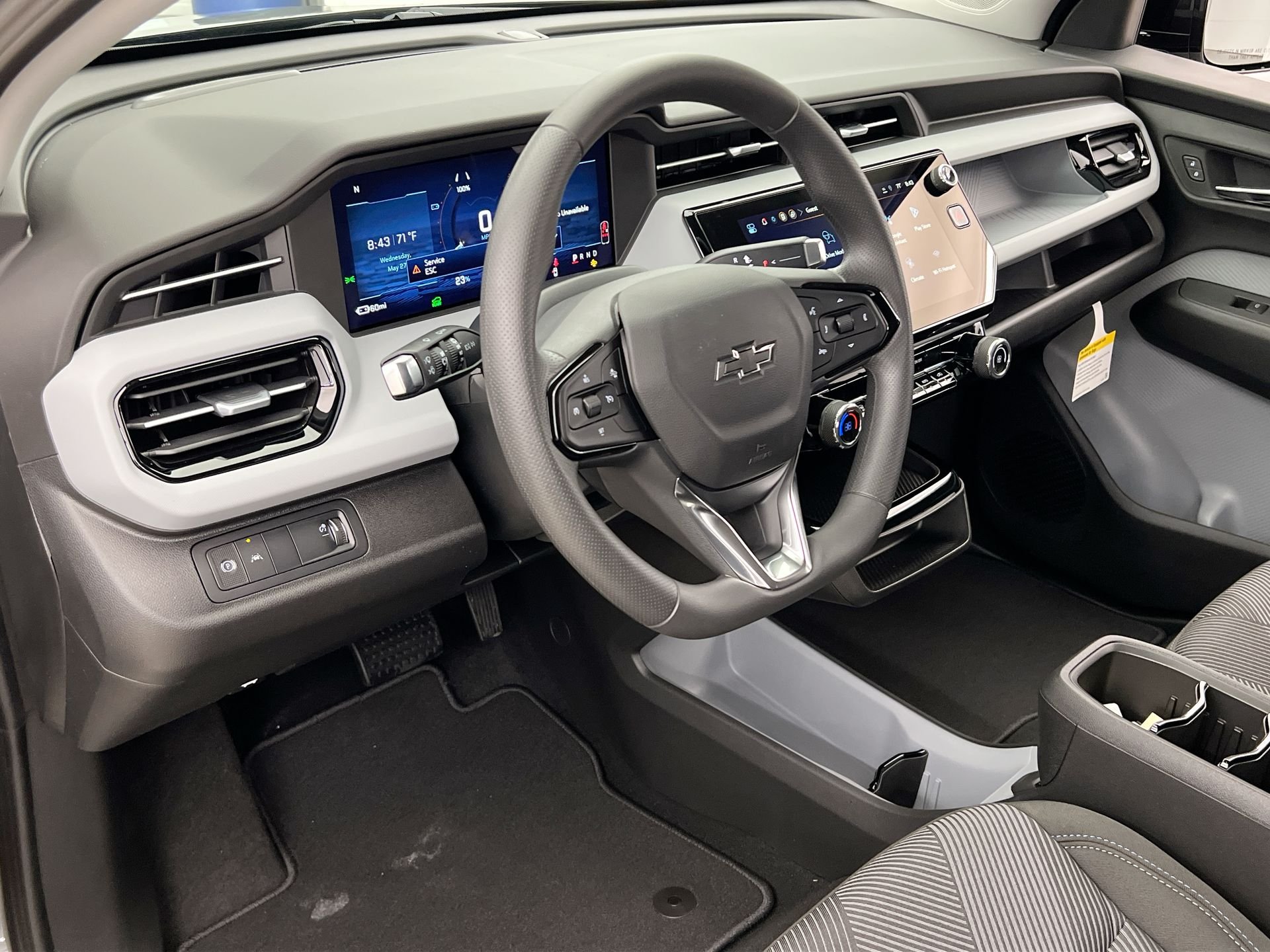 2027 Chevrolet Bolt LT - Photo 38