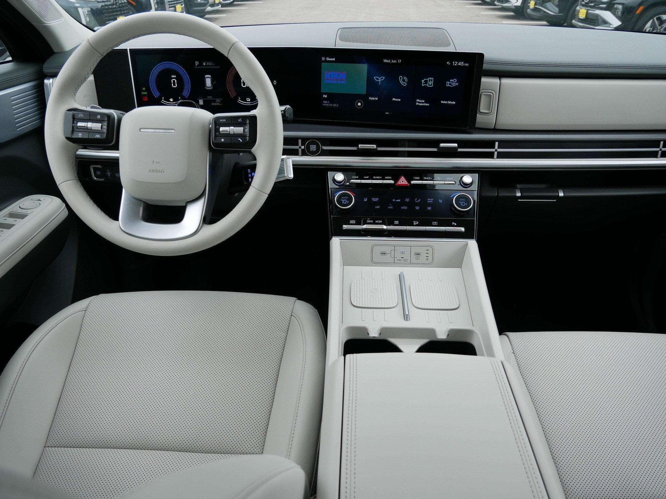 Certified Used 2024 Phantom Black Hyundai SEL image 10