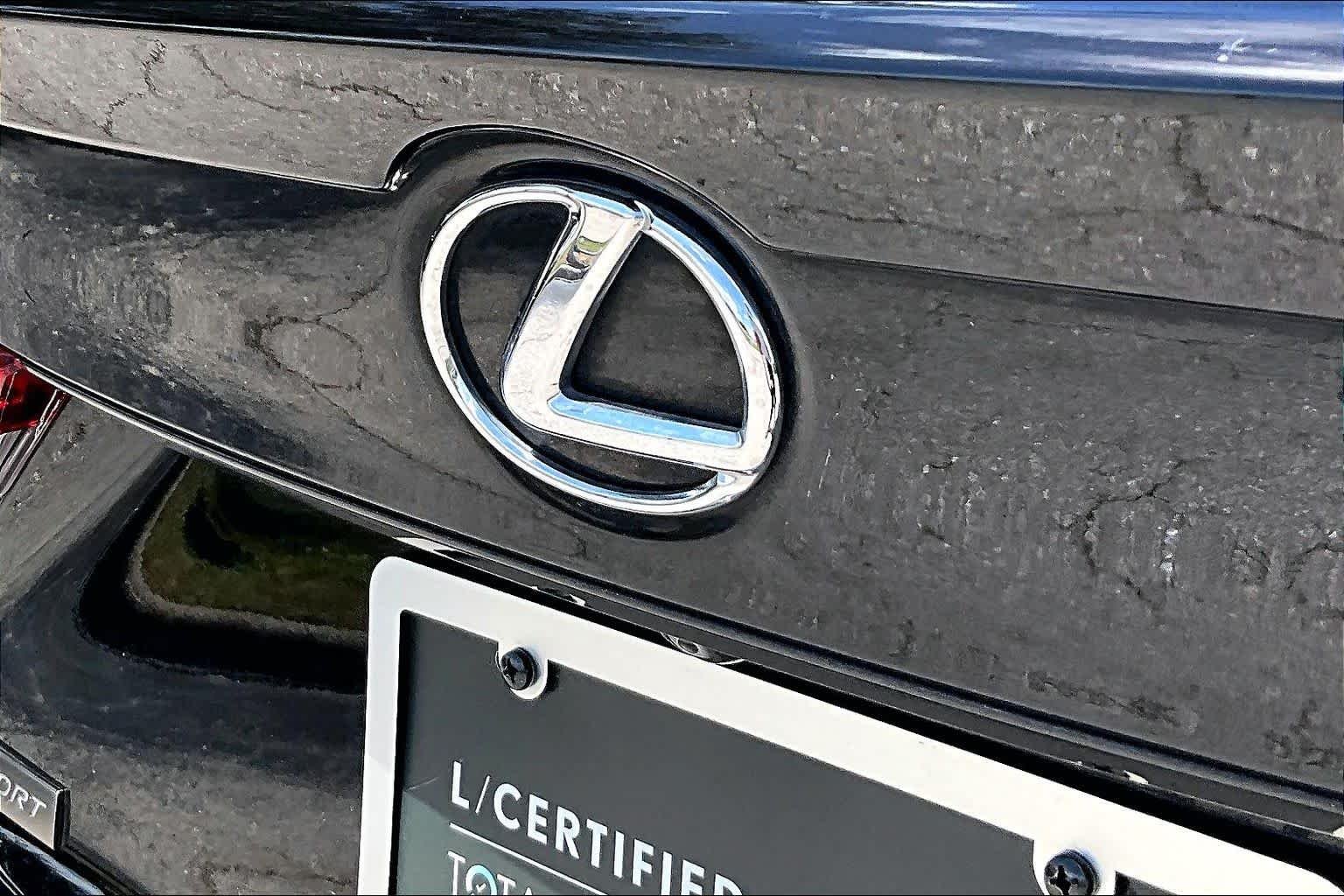 Used 2020 Obsidian Lexus F SPORT image 31