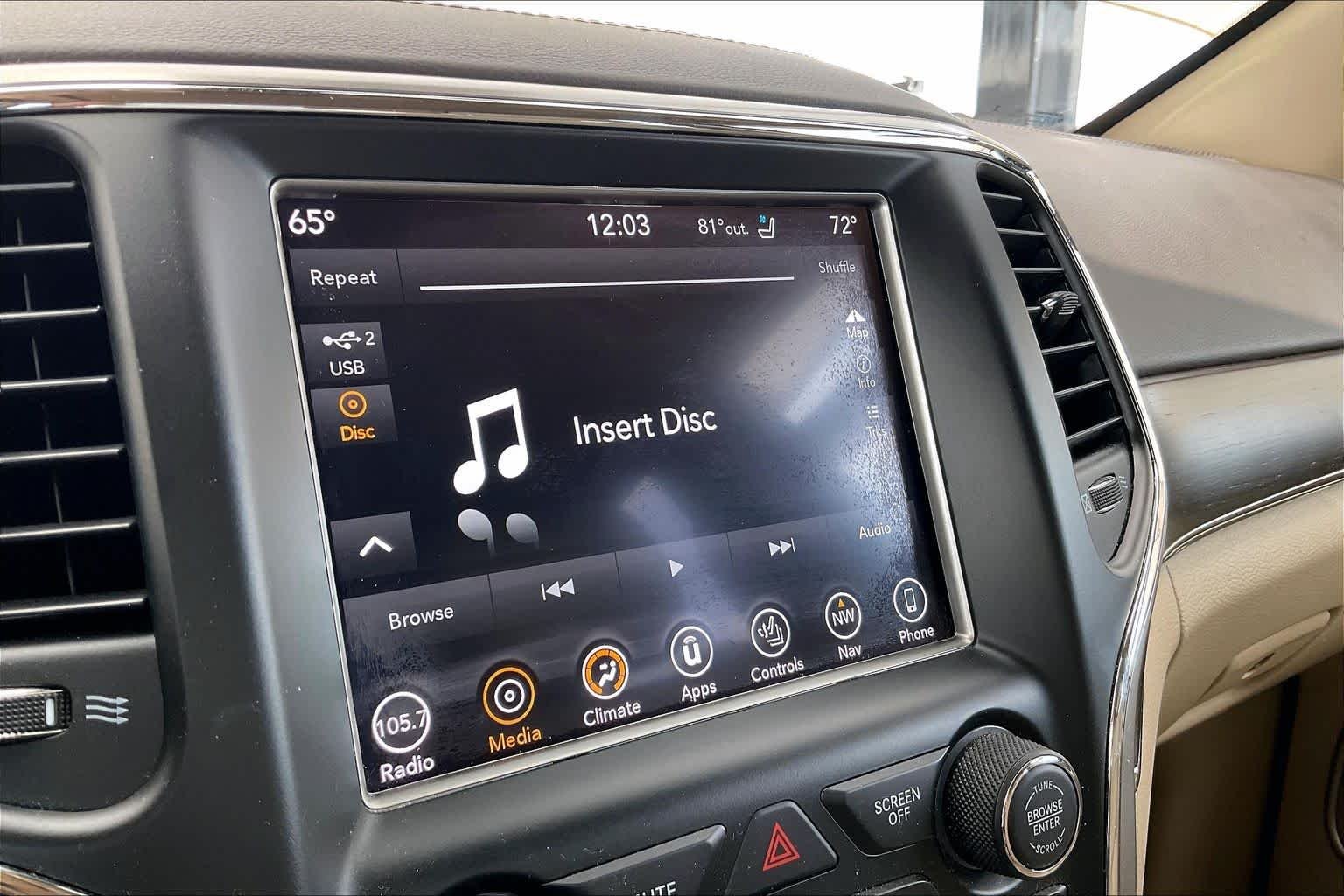 Used 2018 Ivory 3-Coat Jeep Overland image 31