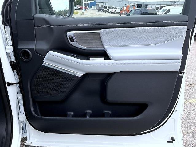 New 2027 Star White Metallic Tri-Coat Ford Platinum image 52
