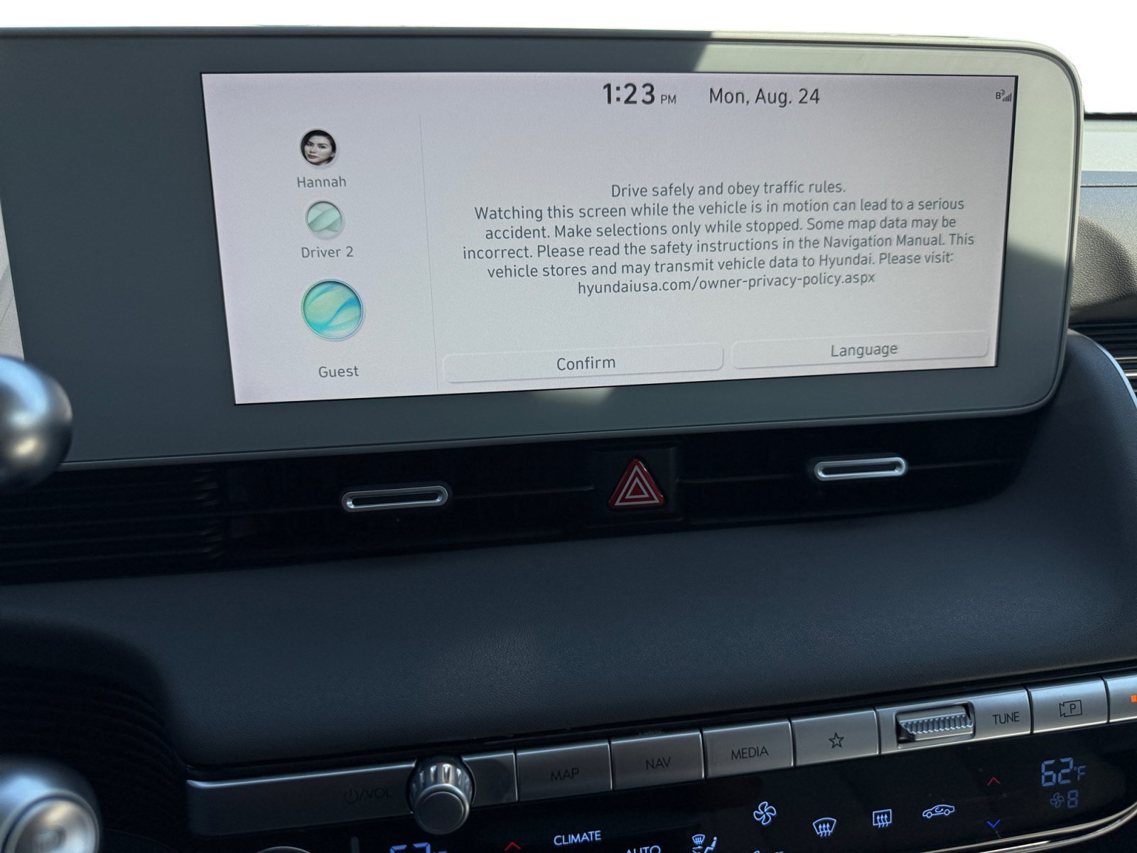 Used 2023 White Hyundai Limited image 12