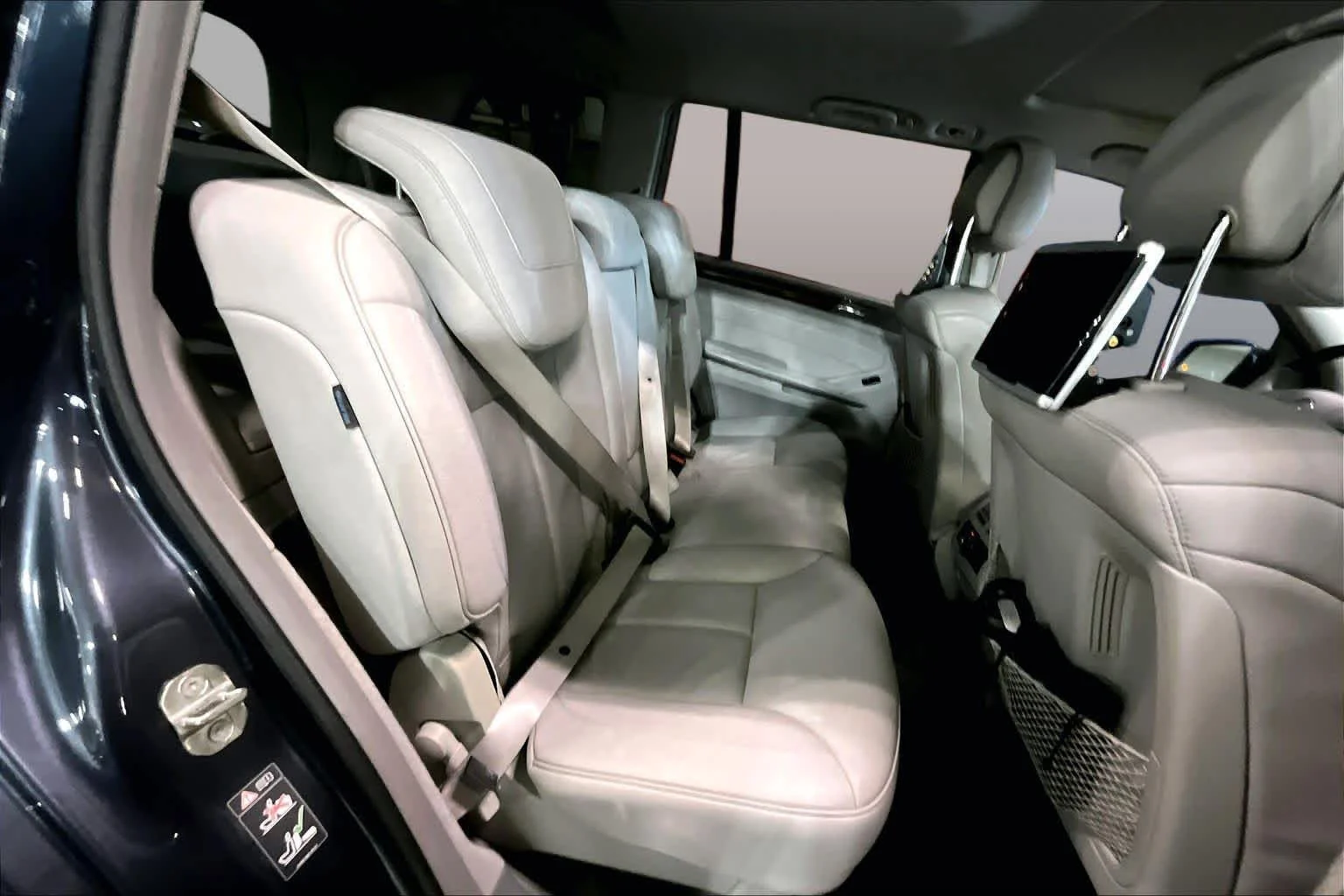 Used 2011 Black Mercedes-Benz GL 550 image 20