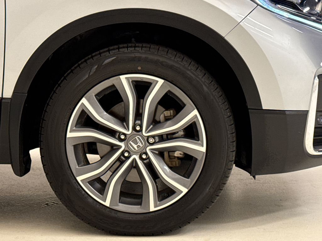 Used 2022 Modern Steel Metallic Honda Touring image 6