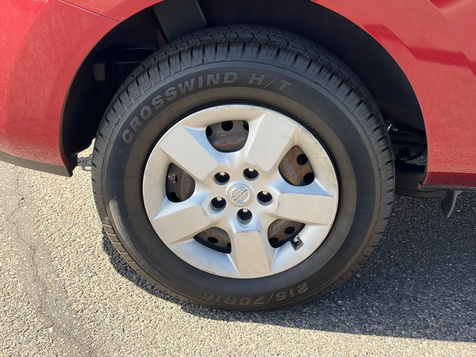 Used 2013 Red Nissan S image 10