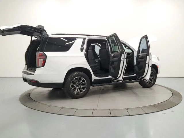 Used 2022 White Chevrolet Z71 image 15