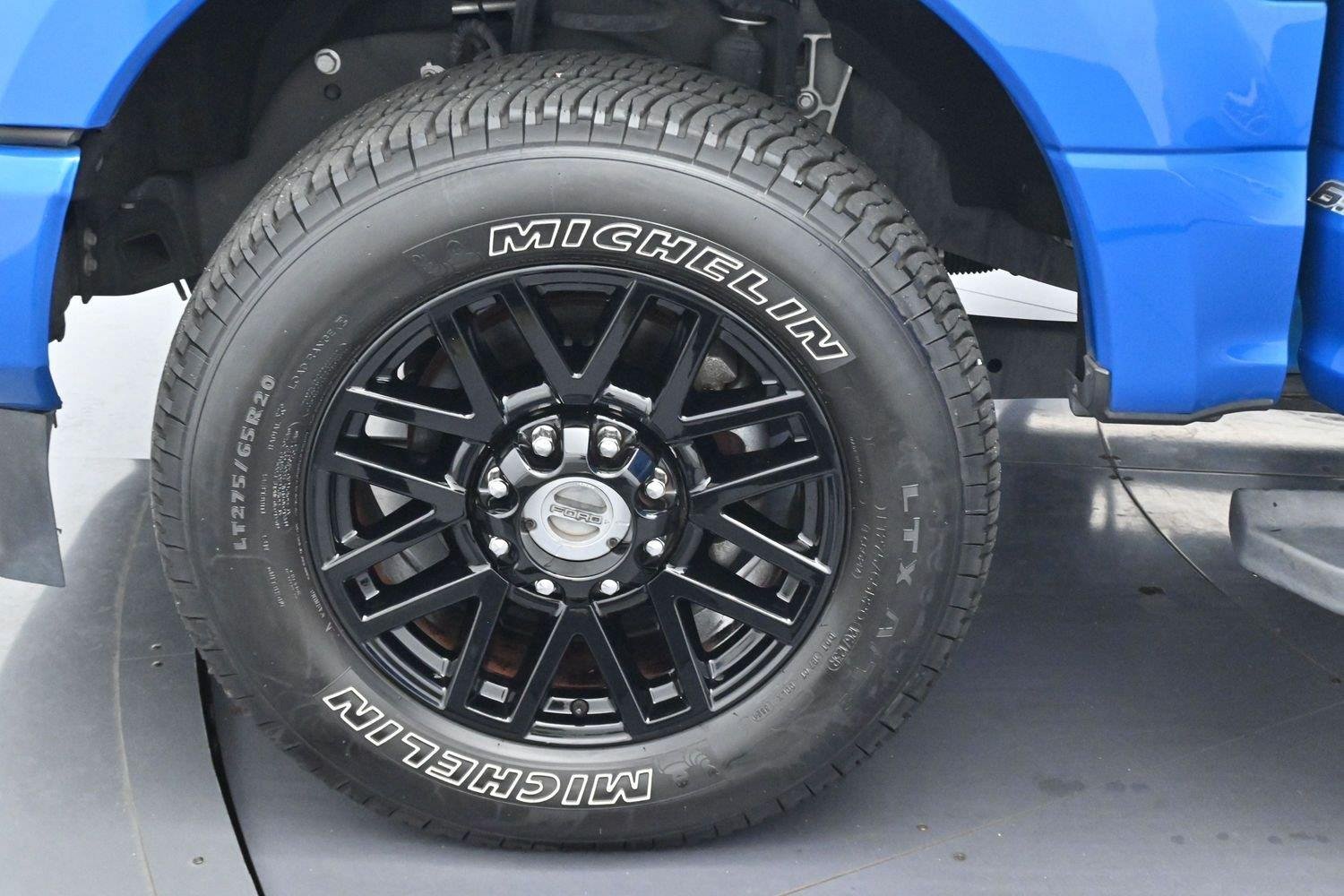 Used 2020 Velocity Blue Ford Lariat image 42