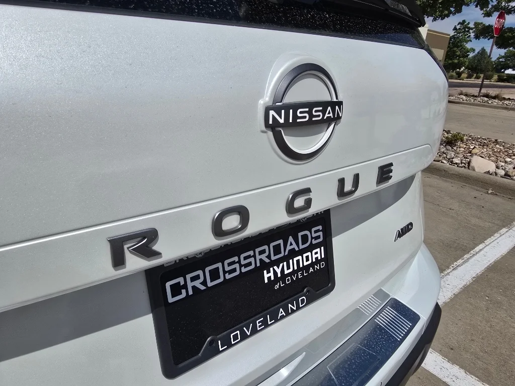 Used 2024 Everest White Pearl Nissan S image 12