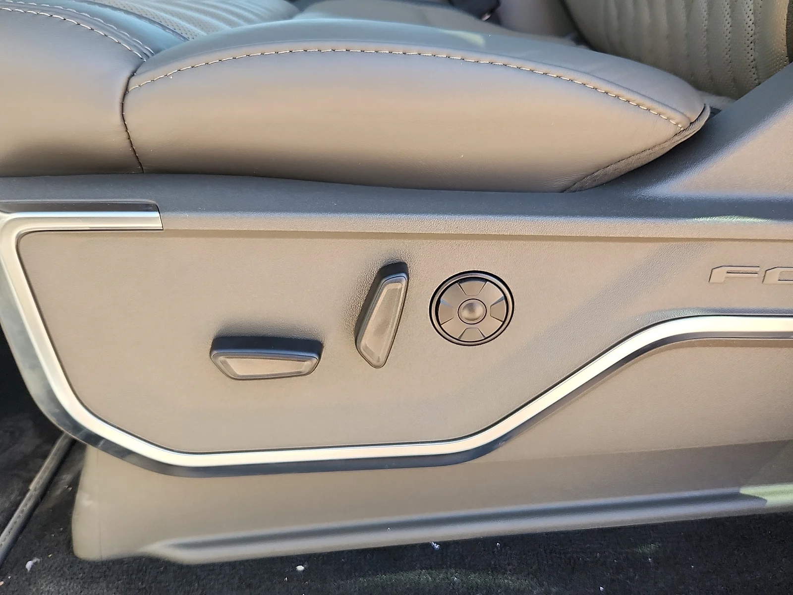 New 2026 Avalanche Ford Platinum image 16