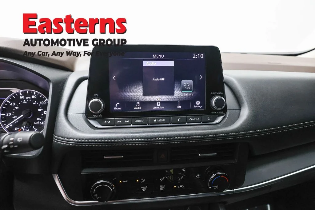 Used 2023 Blue Nissan S image 12