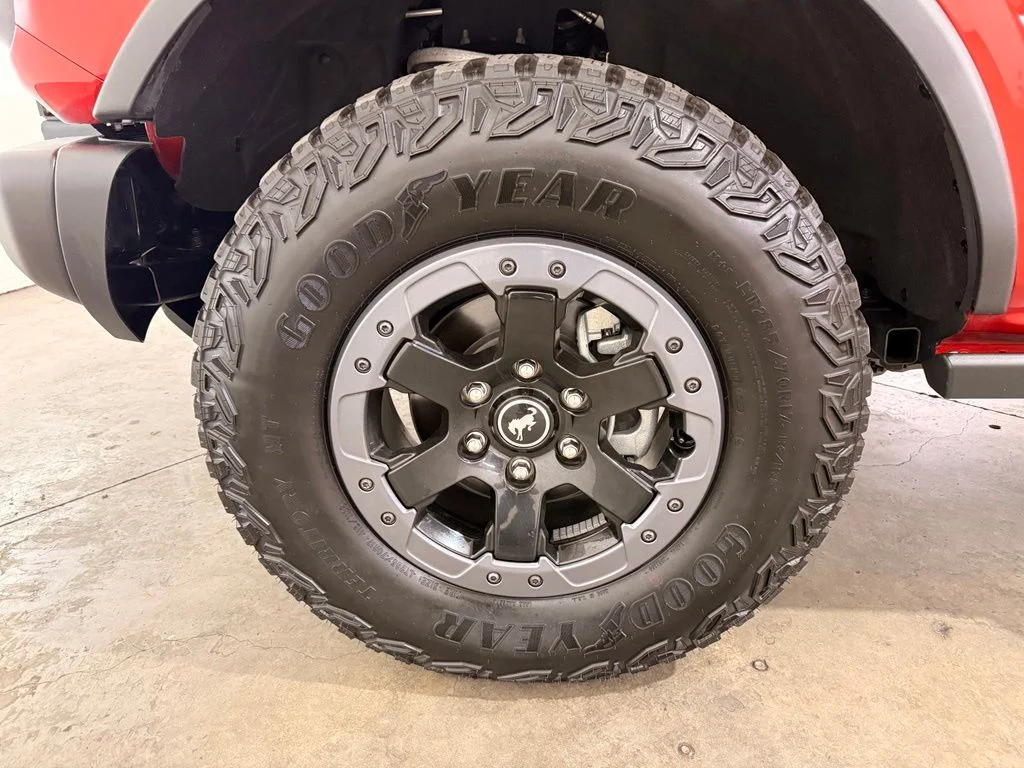 Used 2022 Red Ford Badlands image 16